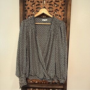 Max Studio Black and White Blouse